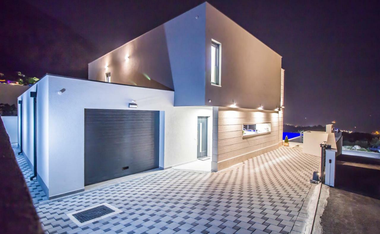 Luxury Villa High Hopes With Pool Makarska Exterior foto